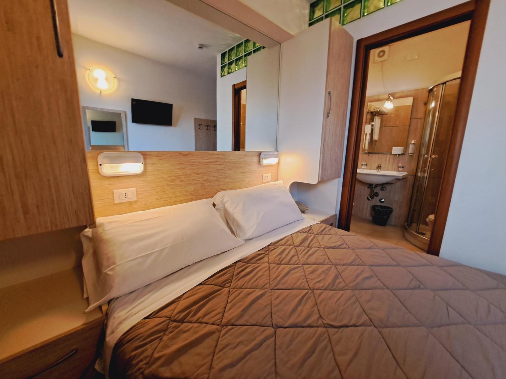 Hotel Butterfly Wellness & Spa Rimini Extérieur photo