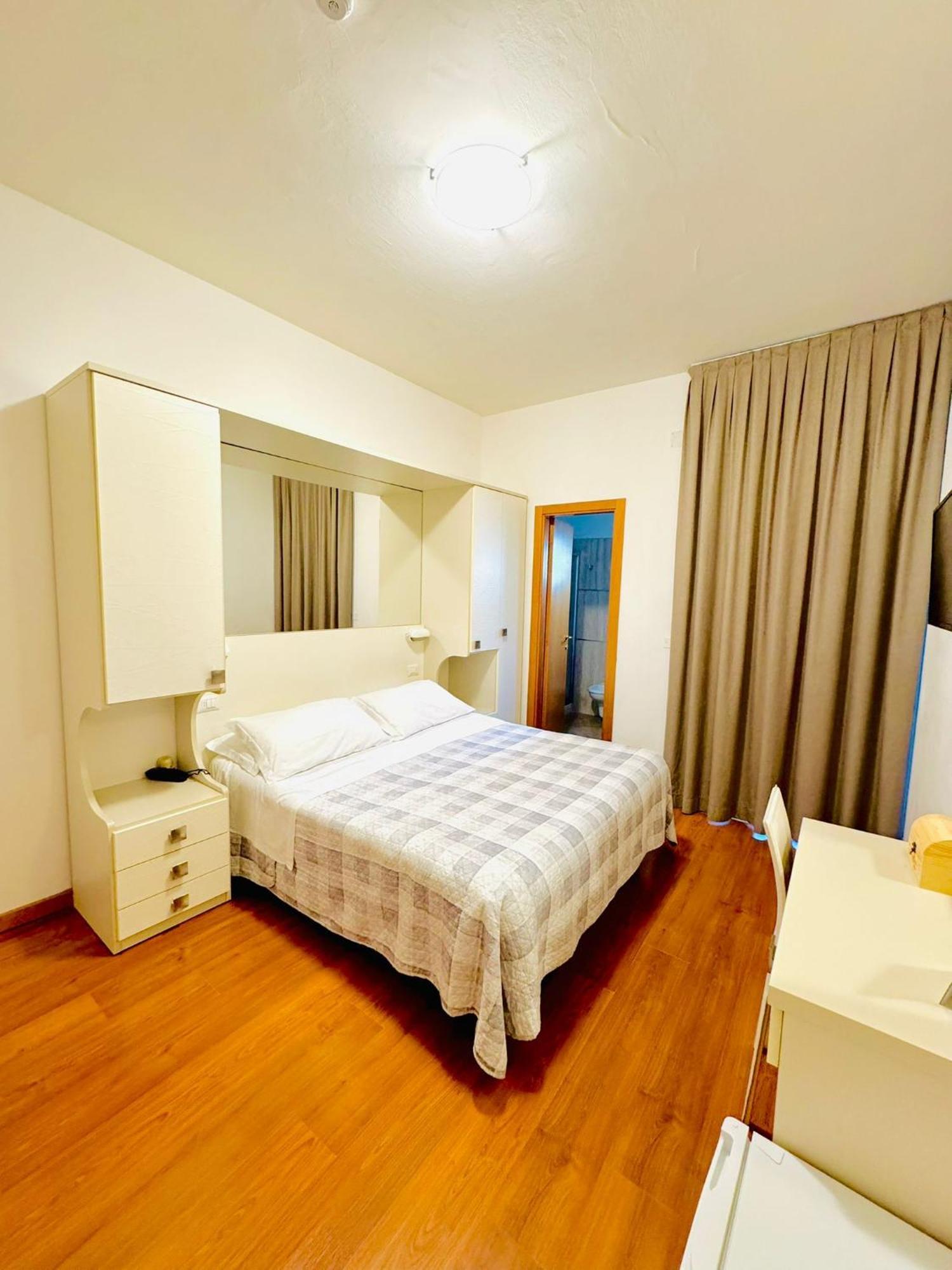 Hotel Butterfly Wellness & Spa Rimini Extérieur photo